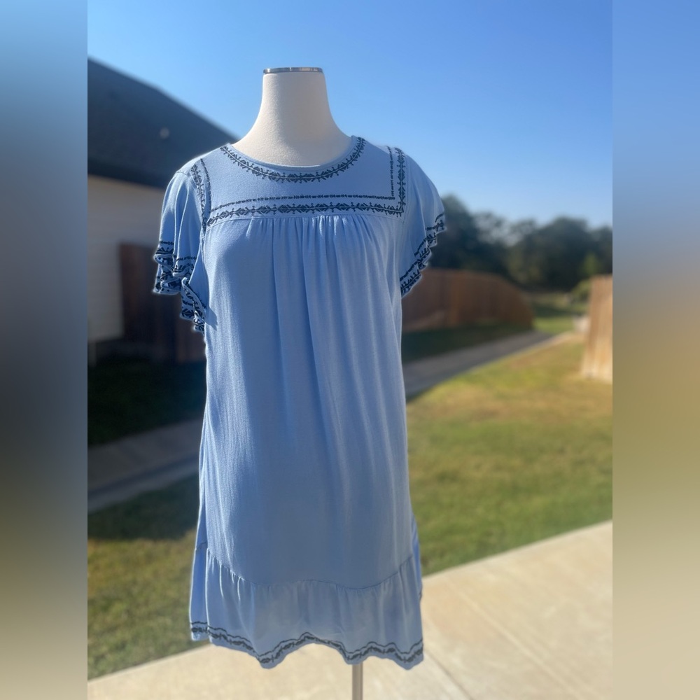 Cute blue style and coat dress with embroidery size medium.